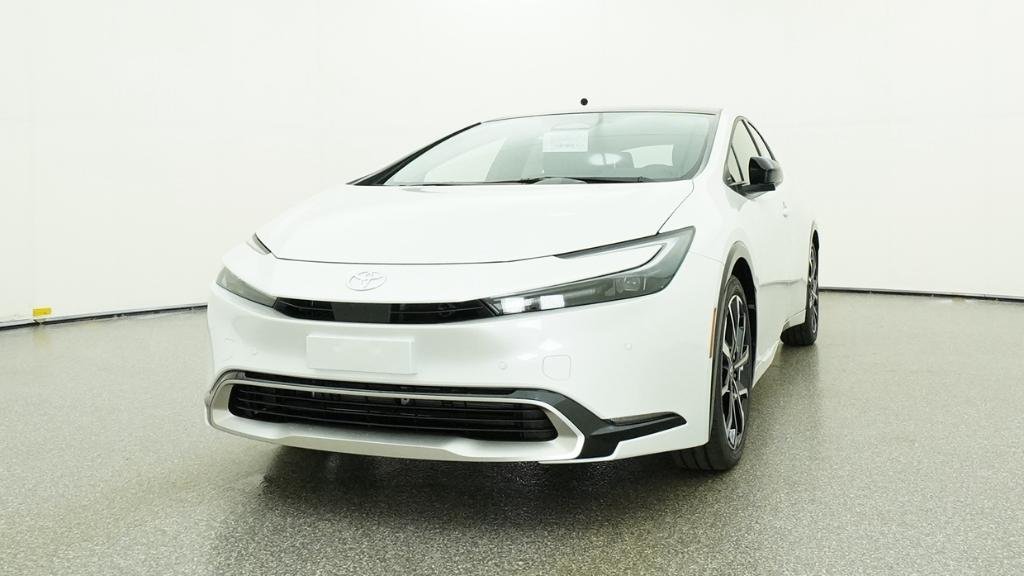 New 2026 Wind Chill Pearl Toyota XSE image 3
