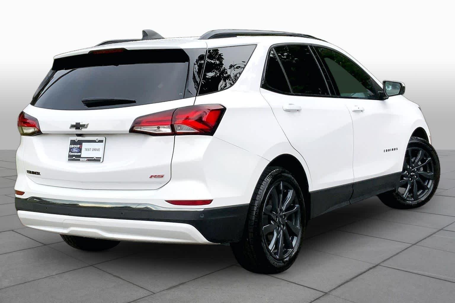 Used 2023 Summit White Chevrolet RS image 13