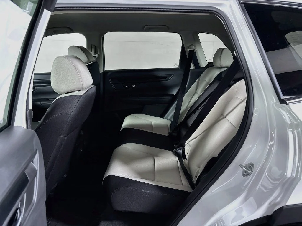New 2027 Platinum White Pearl Honda LX image 19