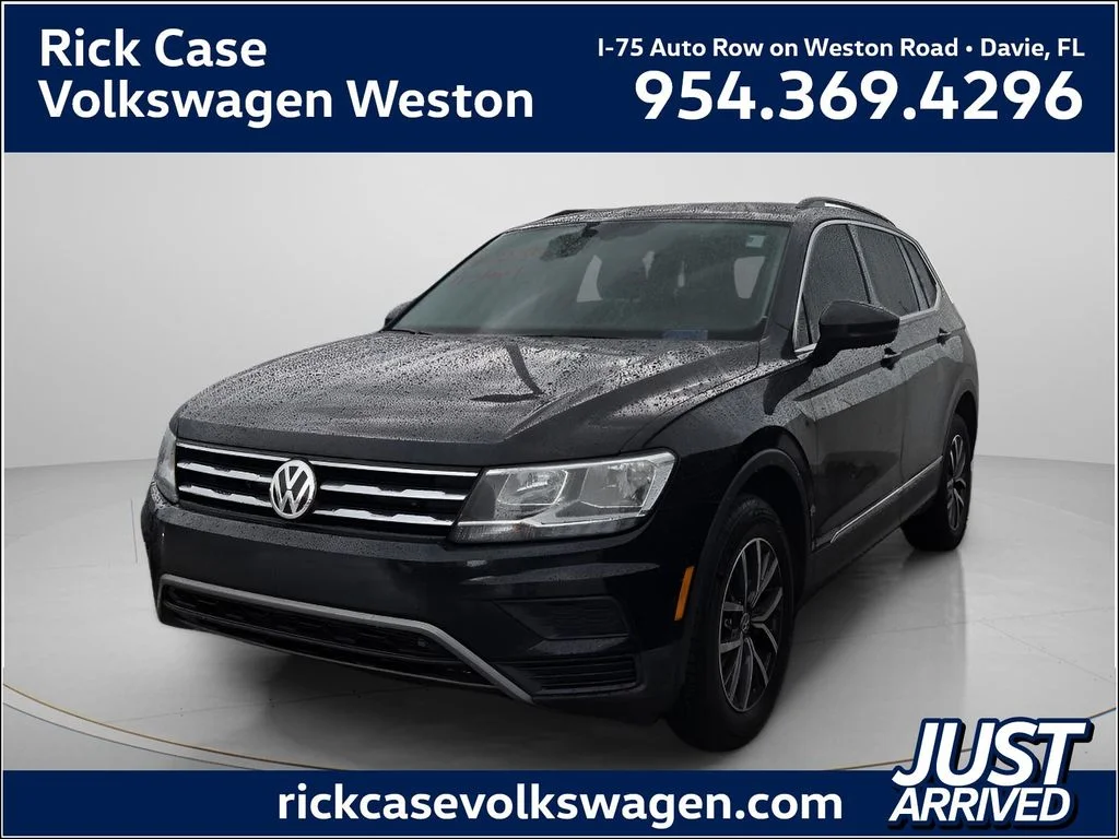 Used 2020 Black Volkswagen 2.0T SE image 1