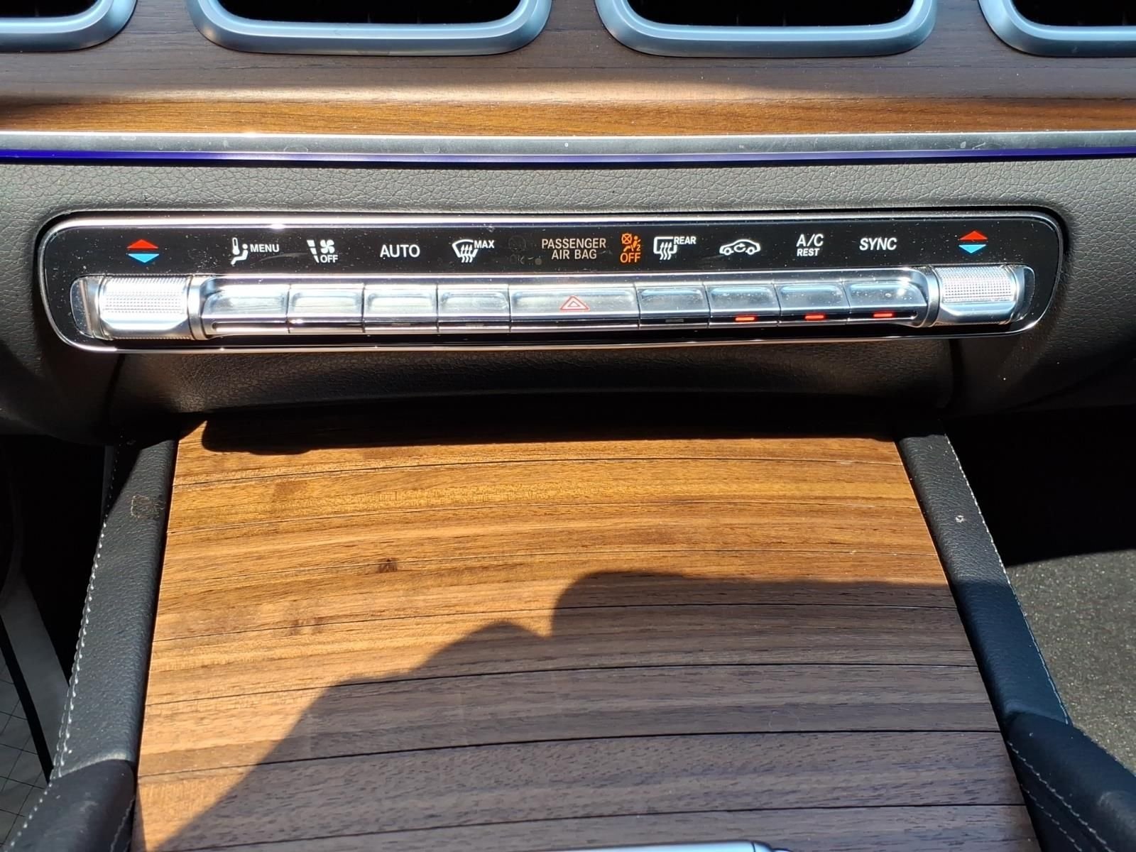 Certified Used 2025  Mercedes-Benz GLE 350 image 19