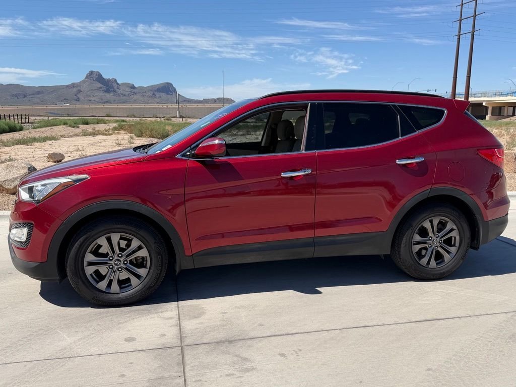 Used 2014 Red Hyundai Base image 12