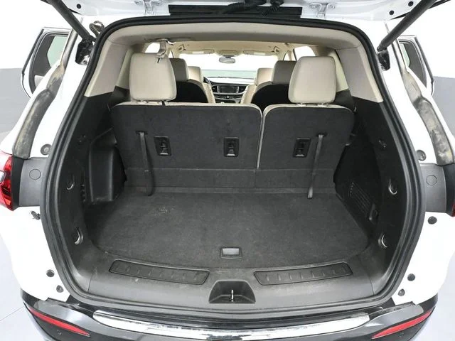 Used 2019 White Buick Essence image 38