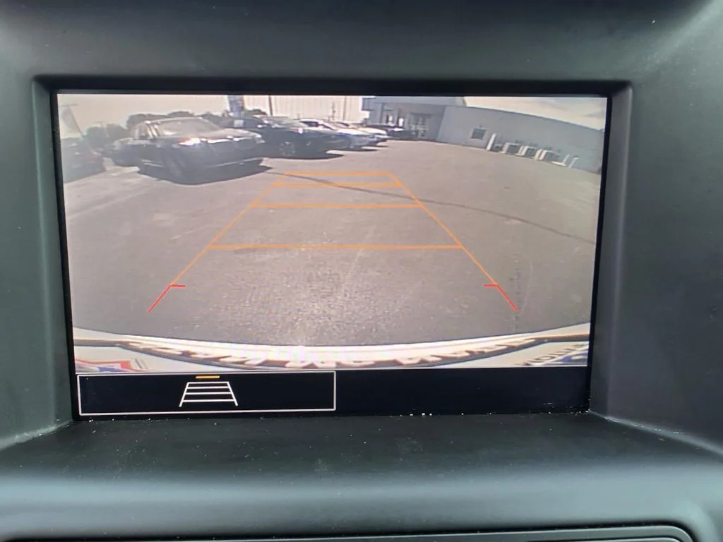 Used 2023 Summit White GMC SLE image 14