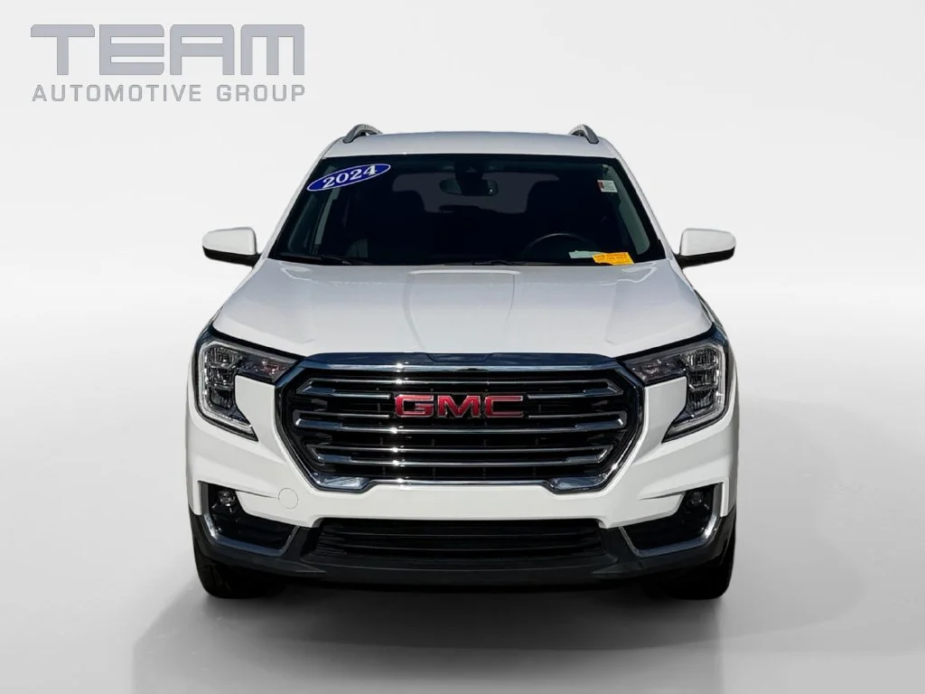 Used 2024 Summit White GMC SLT image 2