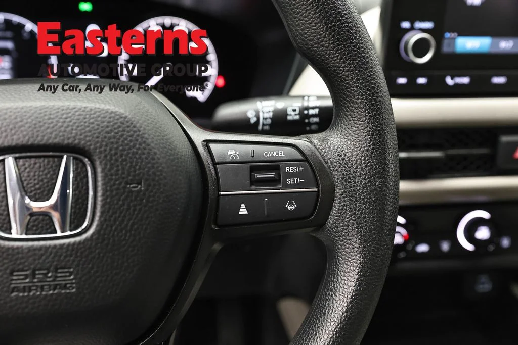 Used 2025 Silver Honda LX image 16
