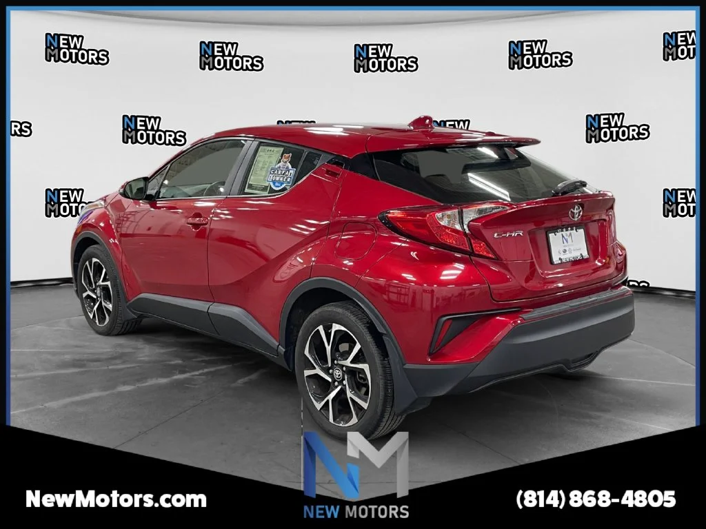 Used 2021 Red Toyota XLE image 3
