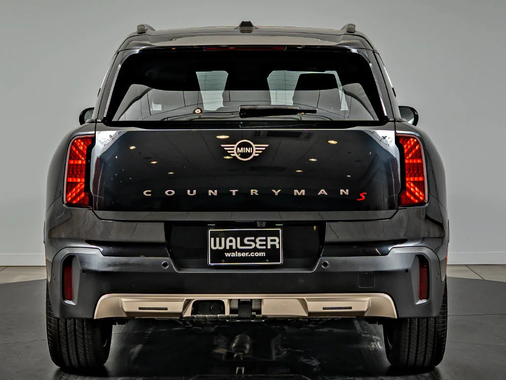 Used 2026 Midnight Black MINI Iconic image 6