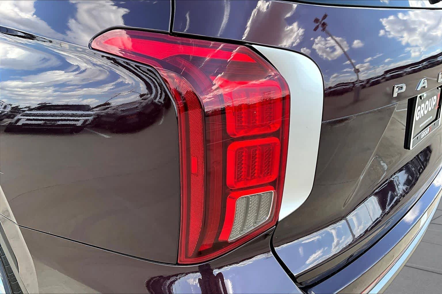 Used 2025 Sierra Burgundy Hyundai SEL image 29