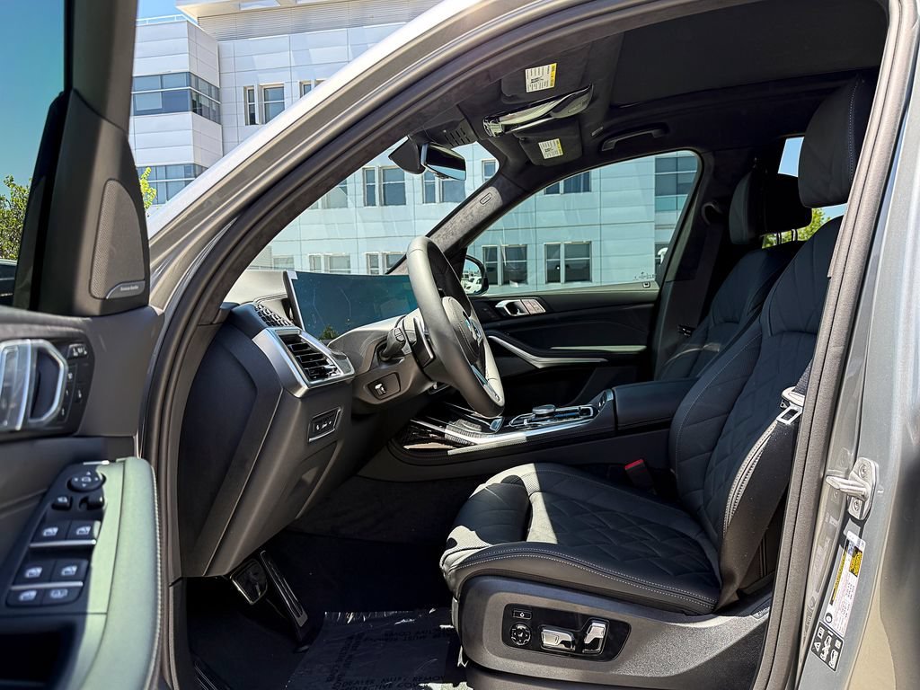 New 2027 Skyscraper Grey Metallic BMW xDrive40i image 9