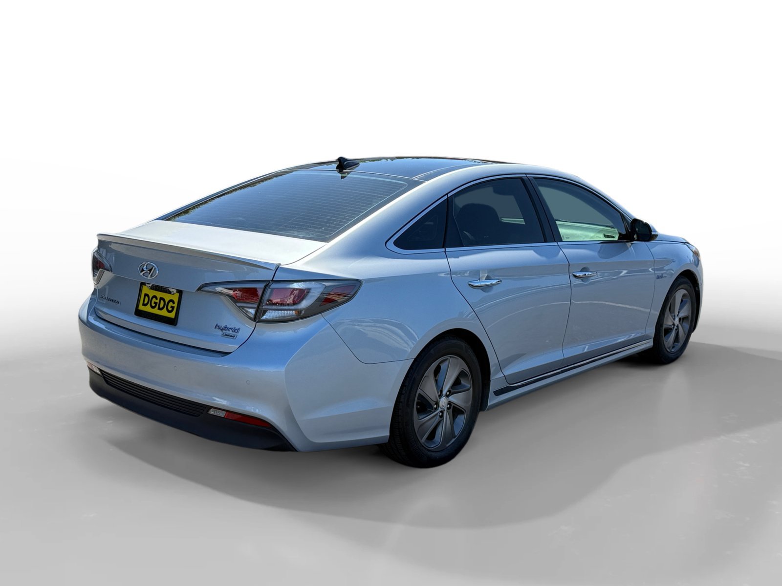 Used 2017 Silver Hyundai Limited image 5