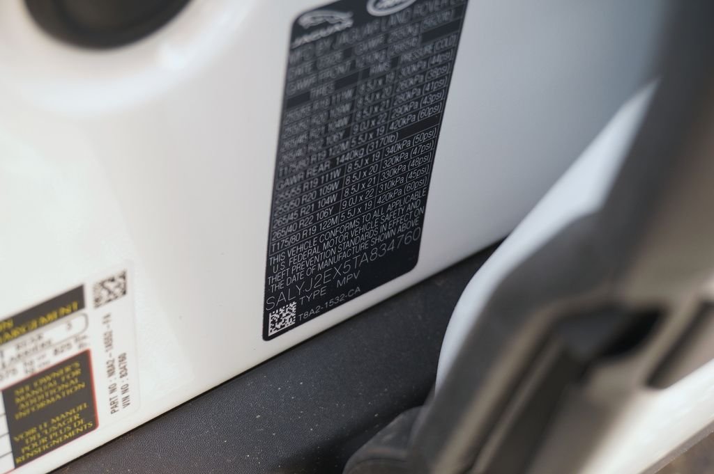 New 2026 Fuji White Land Rover S image 32