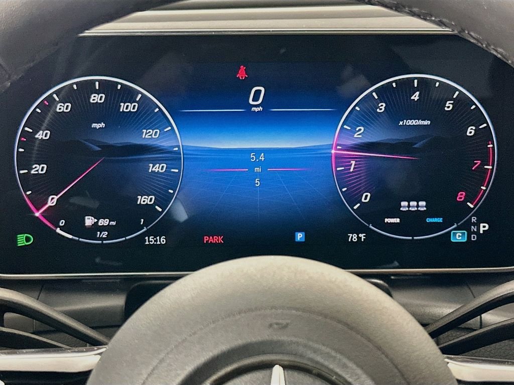 New 2027 Polar White Mercedes-Benz GLC 300 image 12