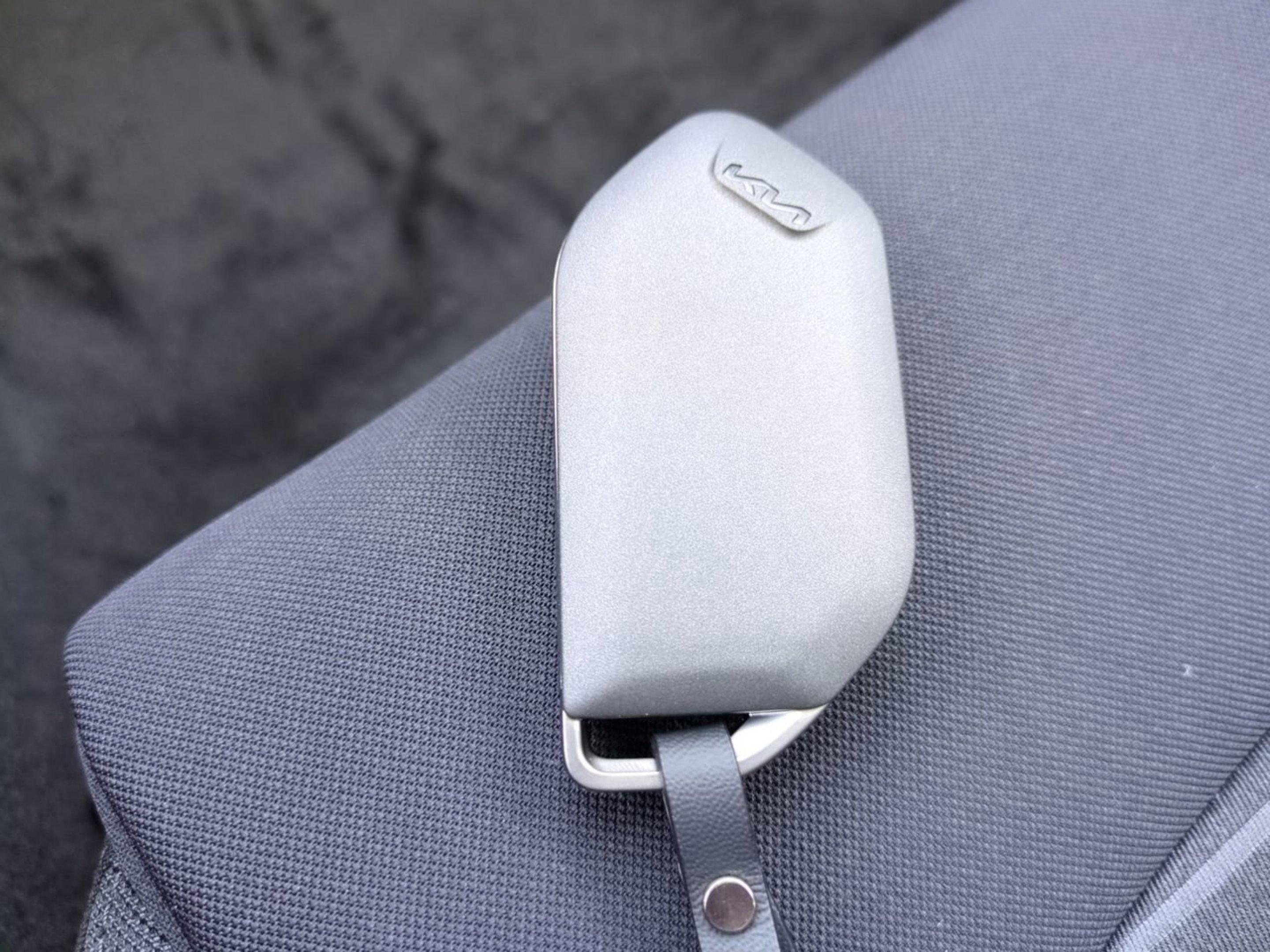 New 2026 Snow White Pearl Kia LXS image 25