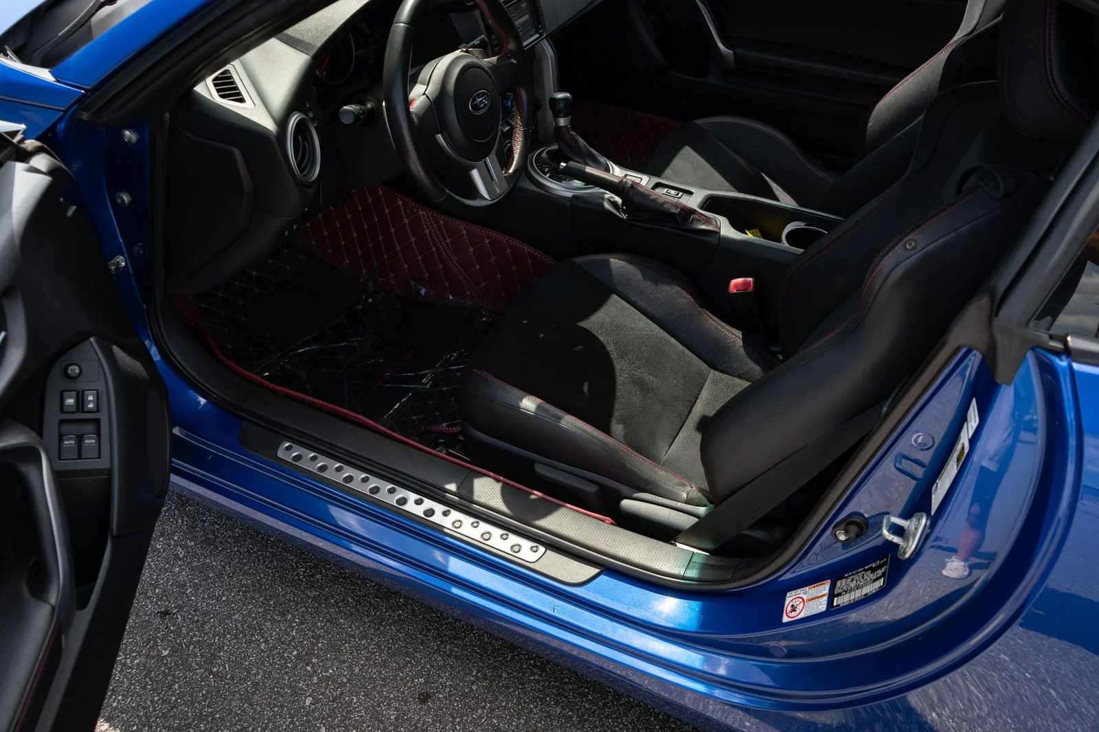 Used 2015 Blue Subaru Limited image 16