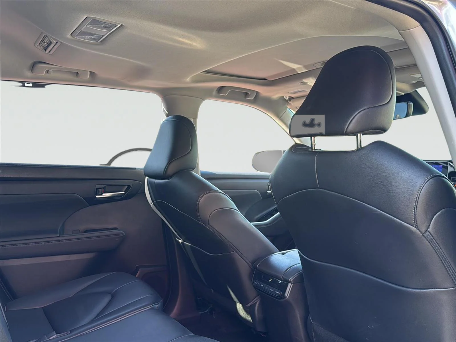 2023 Toyota Highlander XLE - Photo 33