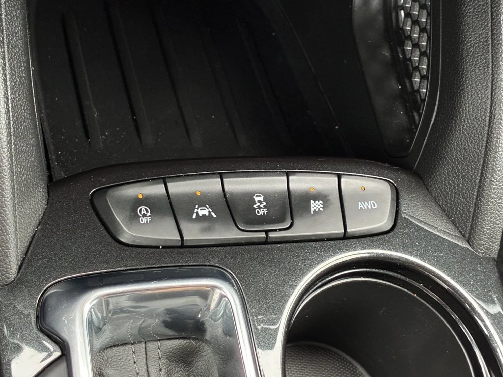 Used 2023 STERLING GRAY METALLIC Chevrolet LT image 27