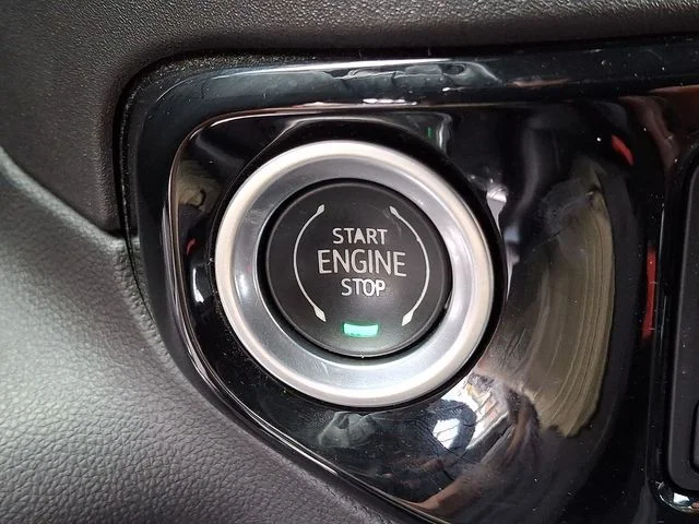 Used 2022 White Chevrolet LTZ image 23