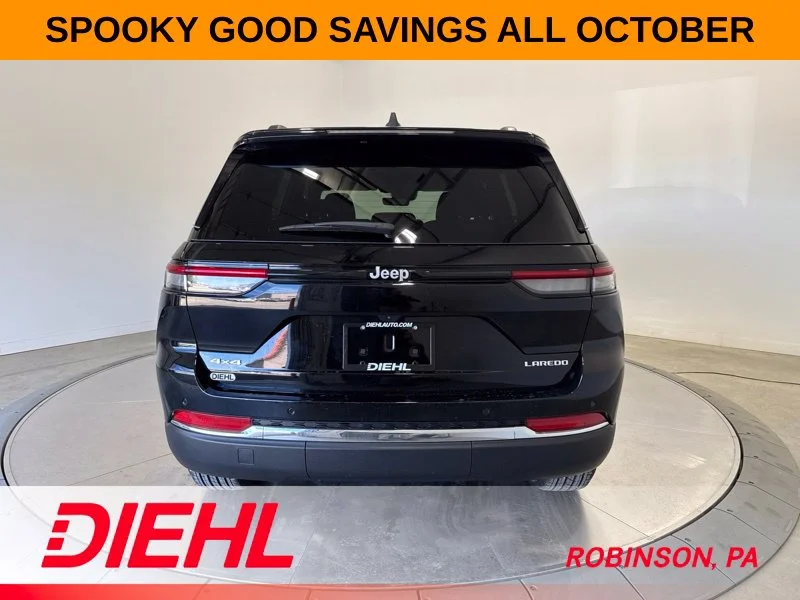 New 2027 High-Gloss Black Paint Jeep Laredo X image 6