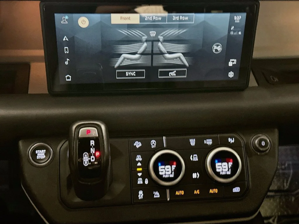 Used 2022  Land Rover XS Edition image 17