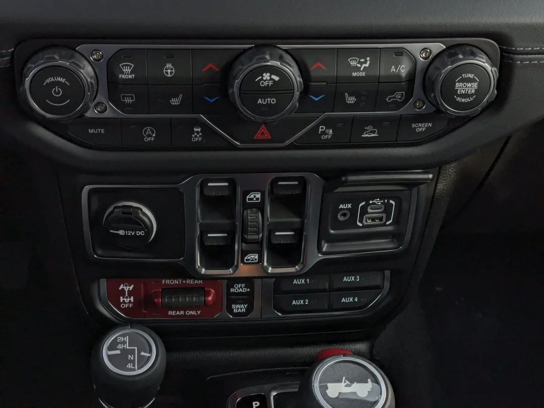 New 2026 Grey Jeep Rubicon - - 4x4 - Nappa Lthr - 3-Pc Hardtop - Safety Grp - 8- Spd Auto - Remote Start & More! image 21