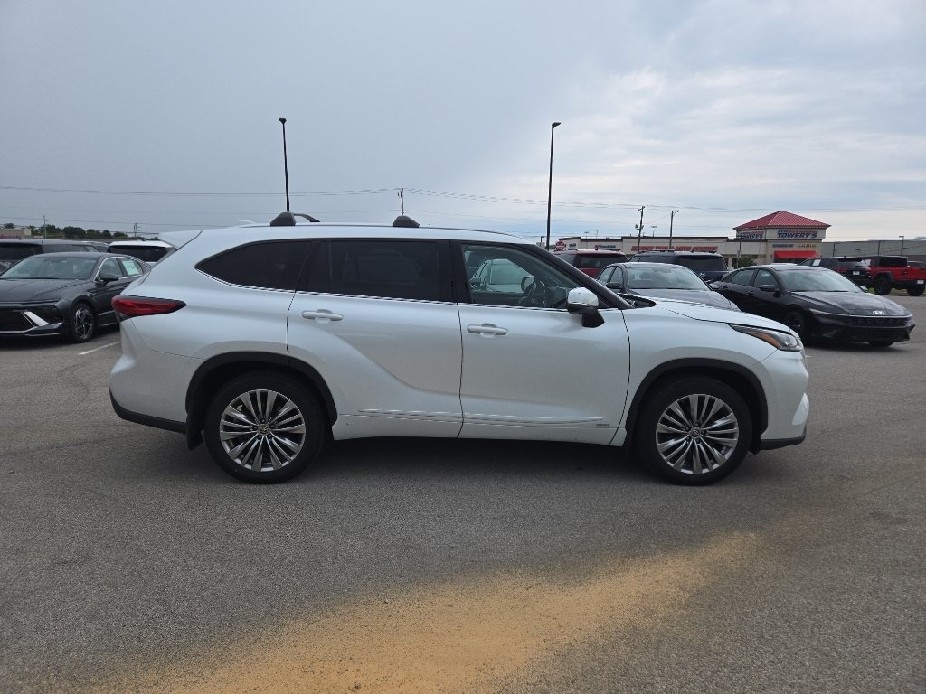 Used 2023 Wind Chill Pearl Toyota Hybrid Platinum image 2