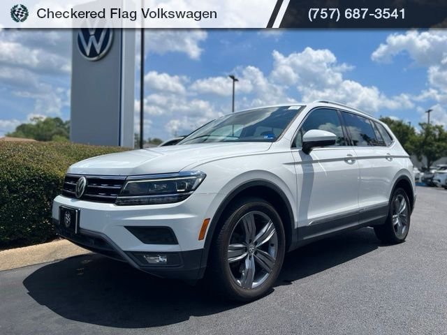 Used 2019 Pure White Volkswagen 2.0T SEL Premium 4Motion image 1