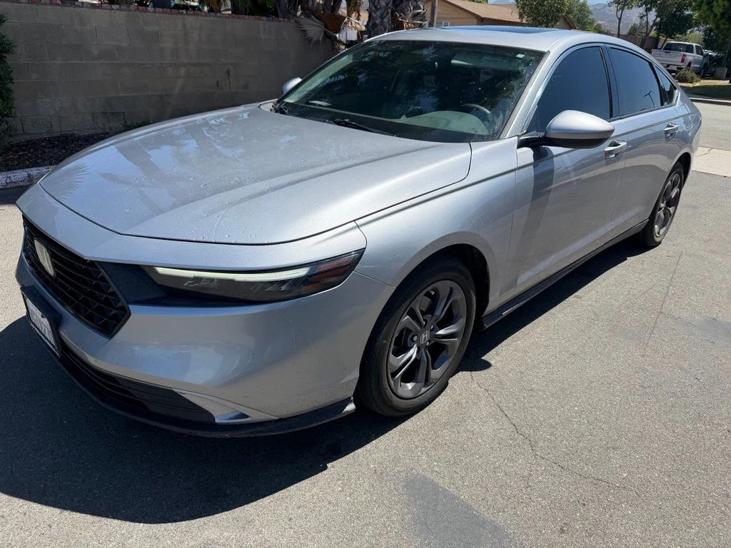 Used 2023 Silver Honda EX image 4