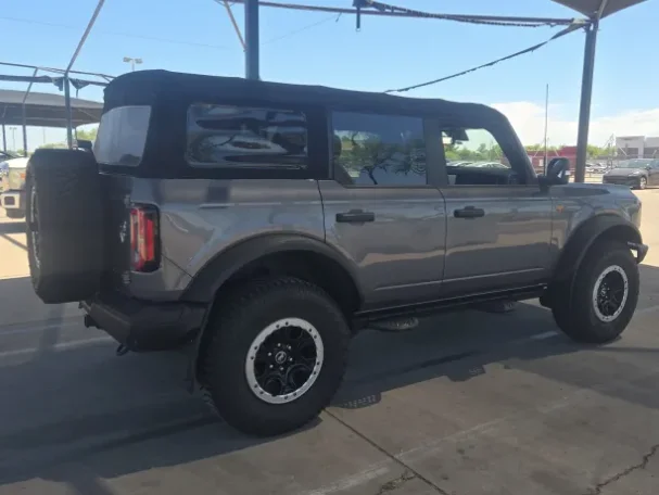 Used 2021 Carbonized Gray Metallic Ford Badlands image 6