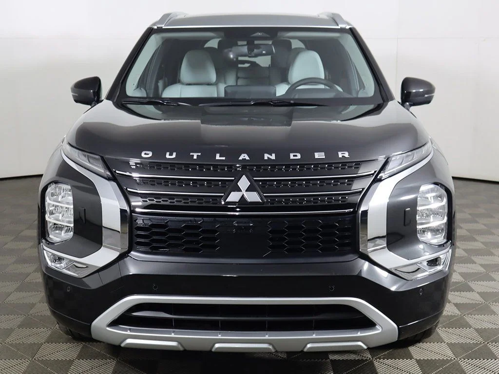 2025 Mitsubishi Outlander Plug-in Hybrid Platinum Edition - Photo 16