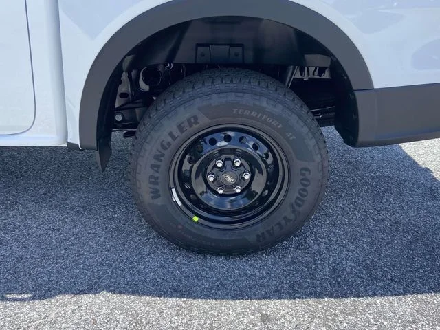 New 2026 Oxford White Ford XL image 7
