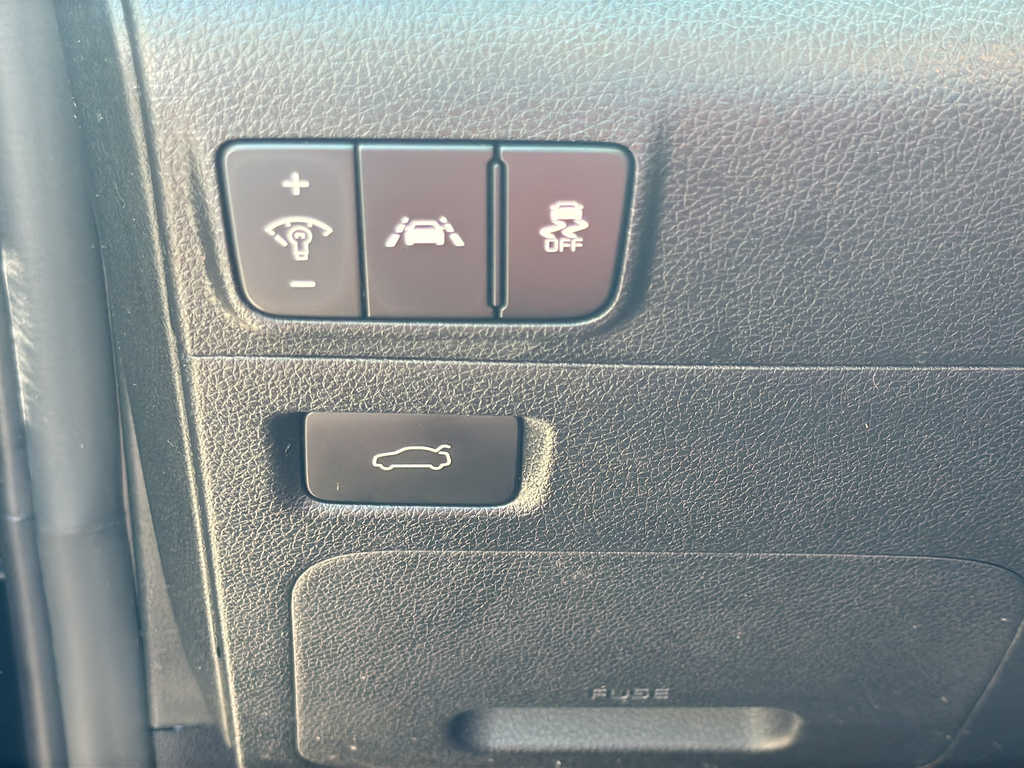 Used 2023 Black Kia GT-Line image 27
