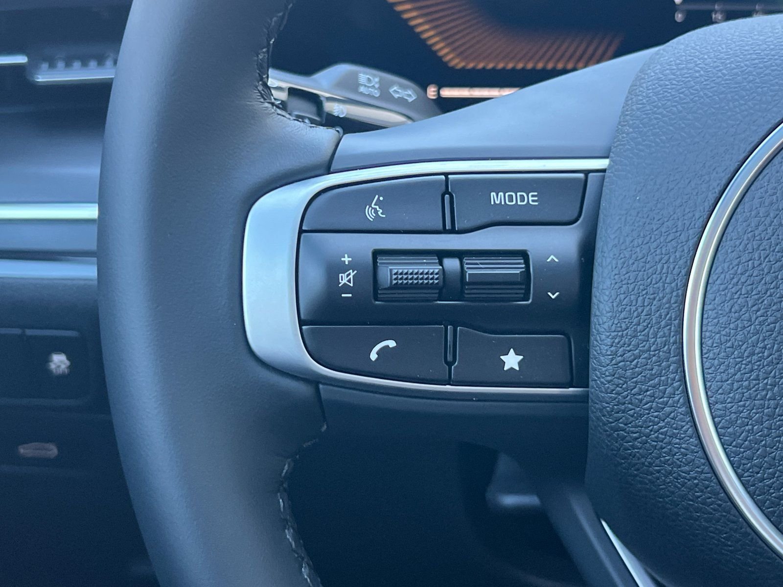 New 2026 Wolf Gray Kia GT-Line FWD image 25
