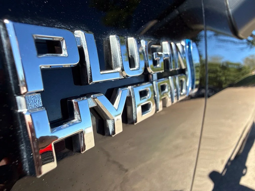 Used 2021  Toyota SE image 38