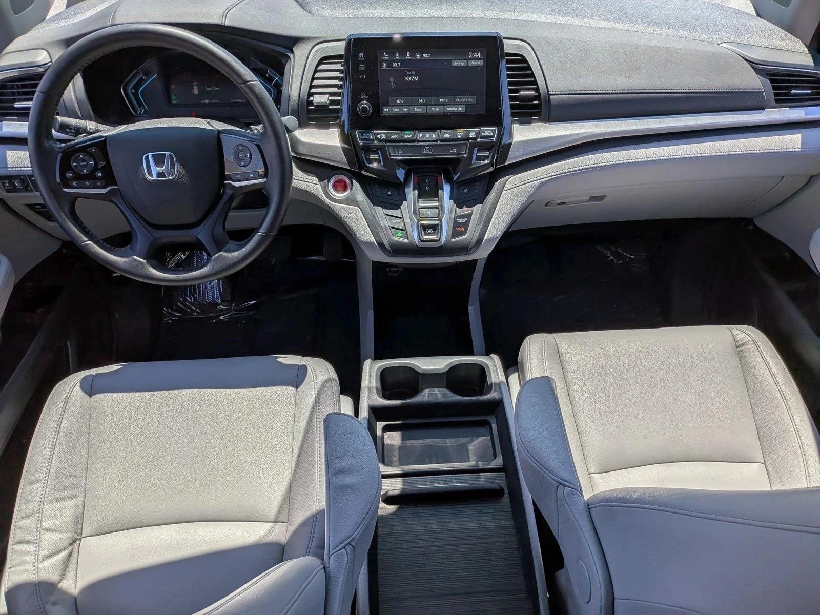 Used 2018 Silver/Gray Honda EX-L image 14