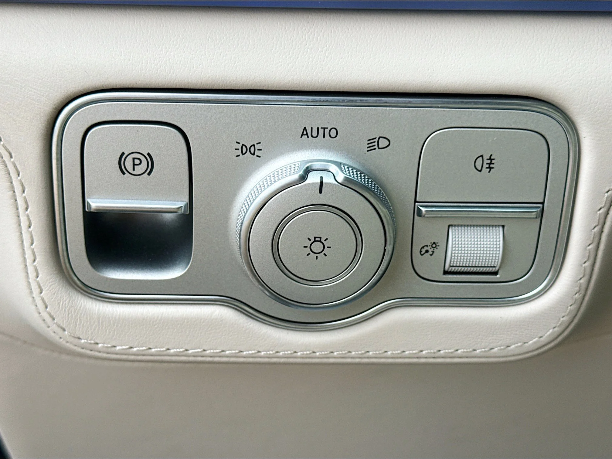 Used 2026 Selenite Grey Mercedes-Benz AMG® GLE 53 image 35