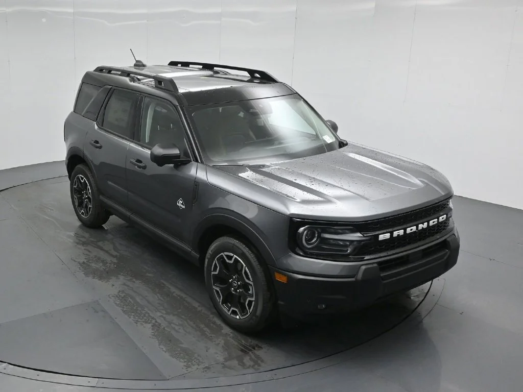 New 2026 Carbonized Gray Metallic Ford Outer Banks image 36