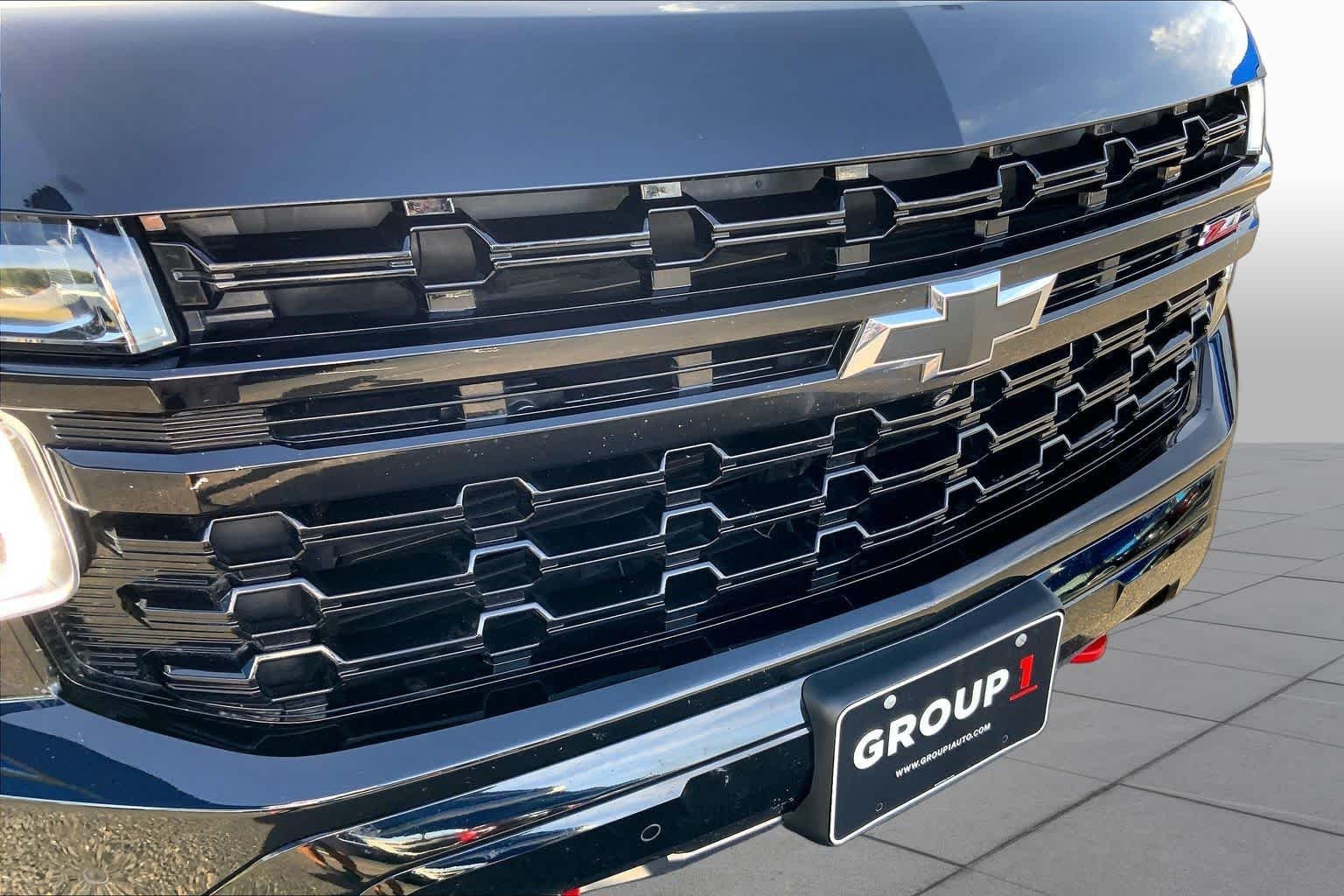 Used 2024 Black Chevrolet Z71 image 29