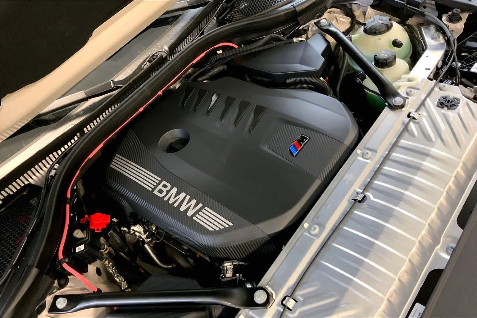New 2026 Dune Grey Metallic BMW M50 xDrive image 17