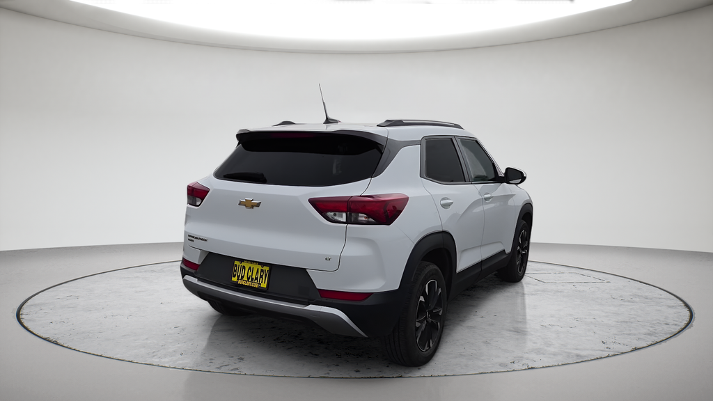 Used 2023 White Chevrolet LT image 7