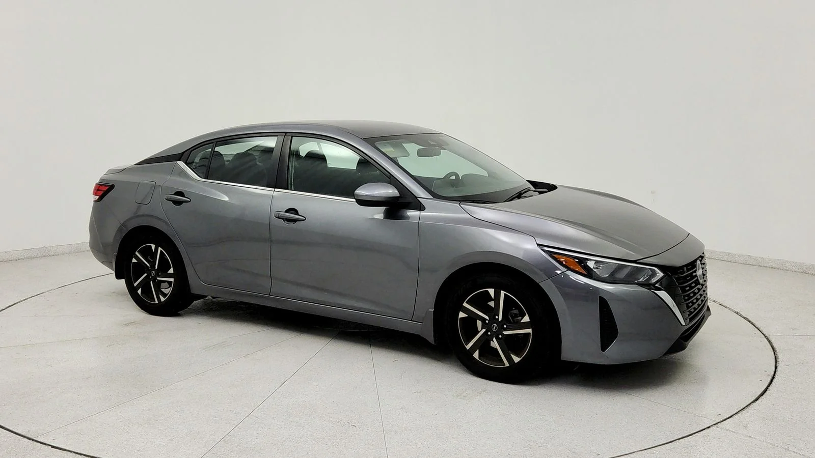 Used 2024 Gray Nissan SV image 9