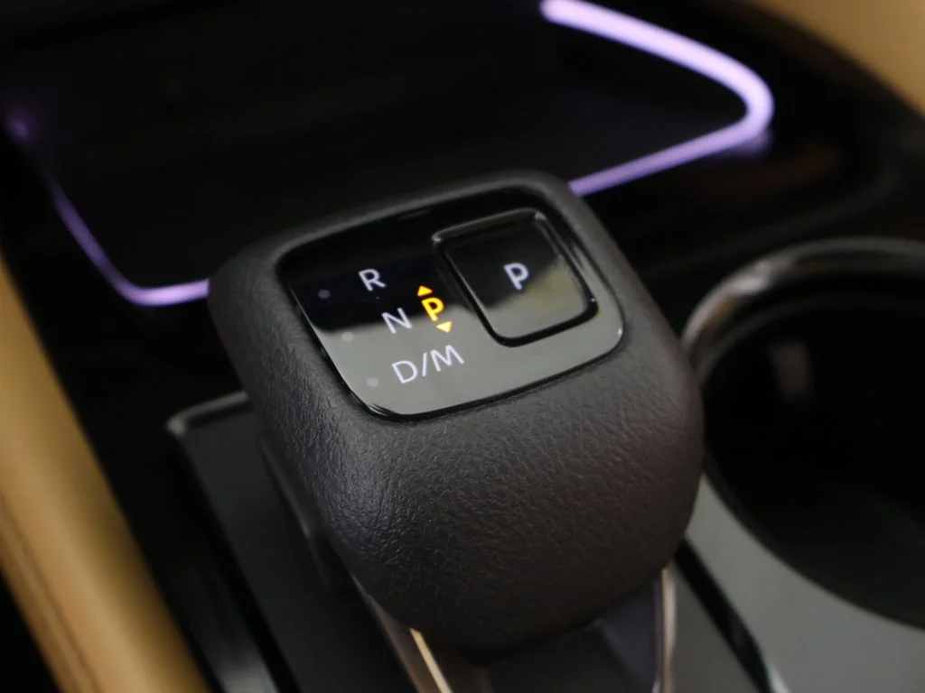 Used 2023  Nissan Platinum image 53