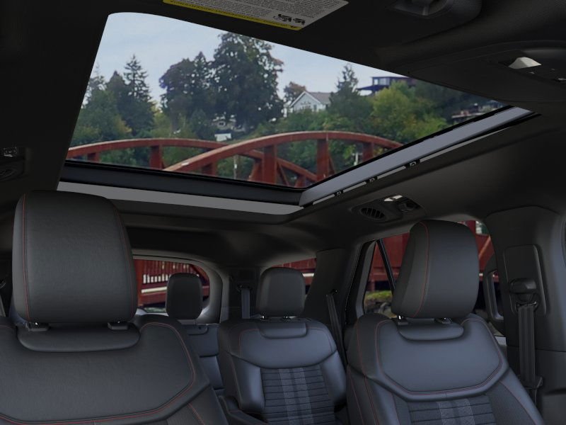 New 2026 Star White Metallic Tri-Coat Ford ST-Line image 22