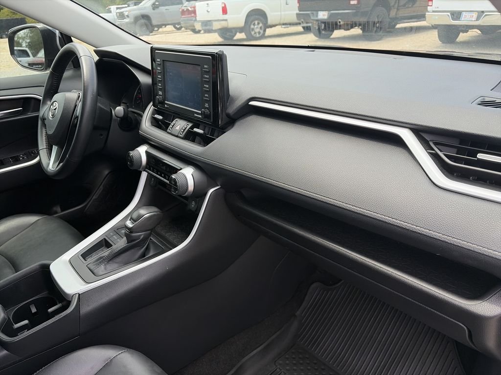 Used 2022 Gray Toyota XLE Premium image 31