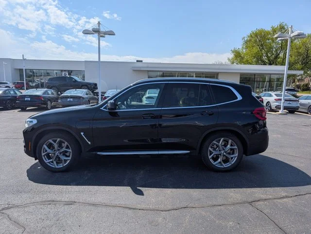 2021 BMW X3 xDrive30e's photo