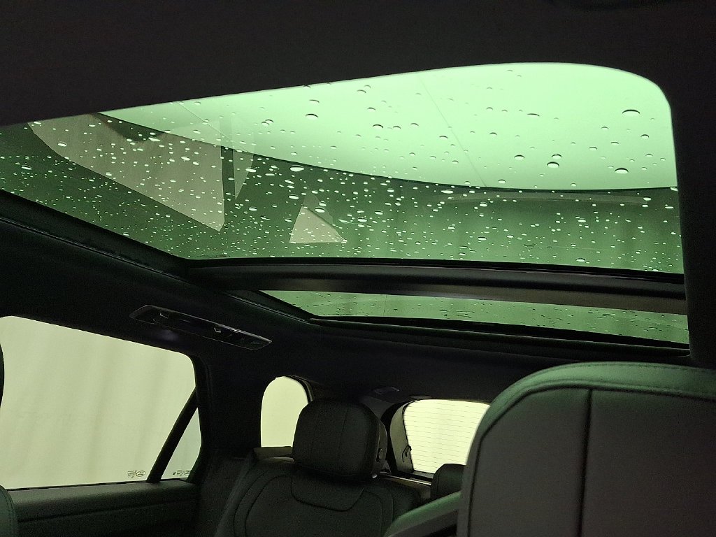 New 2027 Charente Grey Prem Met Land Rover Dynamic SE image 11
