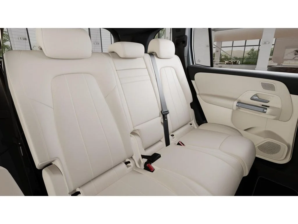 New 2026 Silver Mercedes-Benz GLB 250 image 5