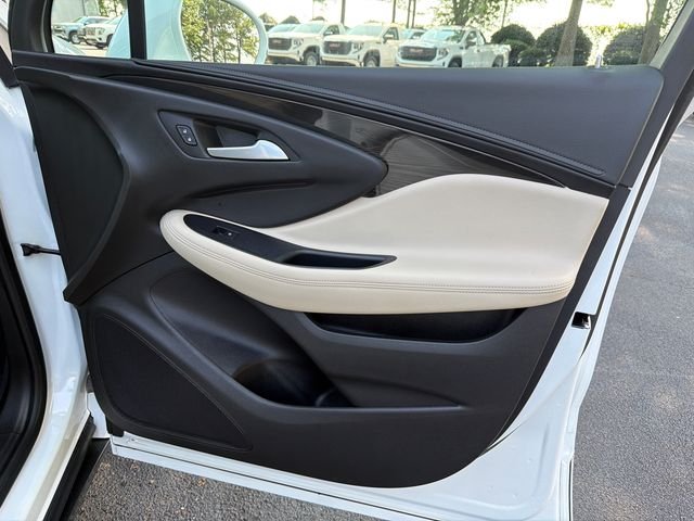 Used 2020 White Buick Essence image 14