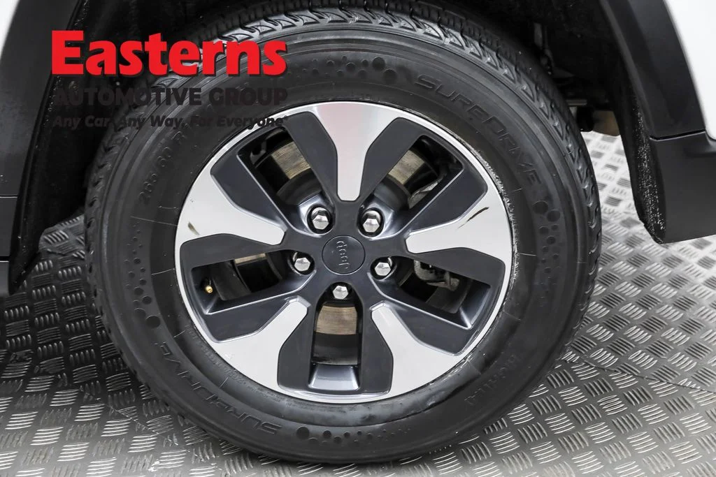 Used 2023 White Jeep 4xe image 32