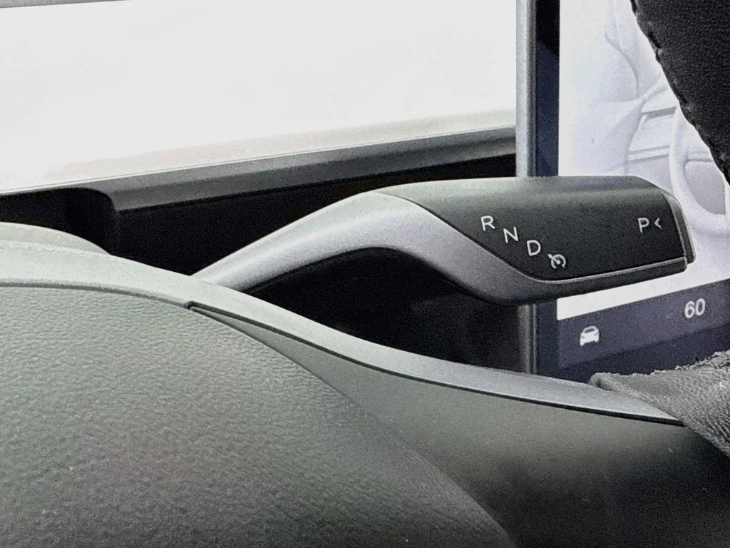 Used 2022 White Tesla Long Range image 17